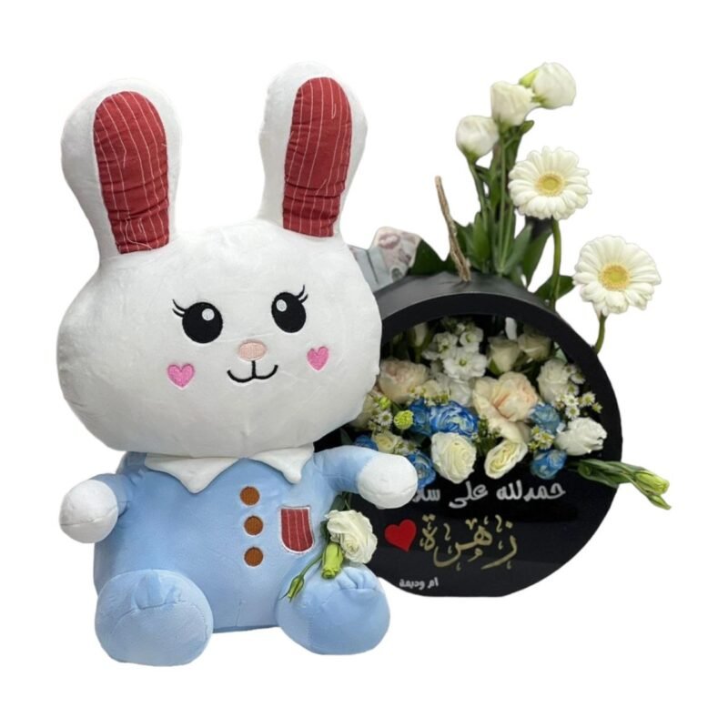 صندوق الاكلريك مع الورد الطبيعي والدب