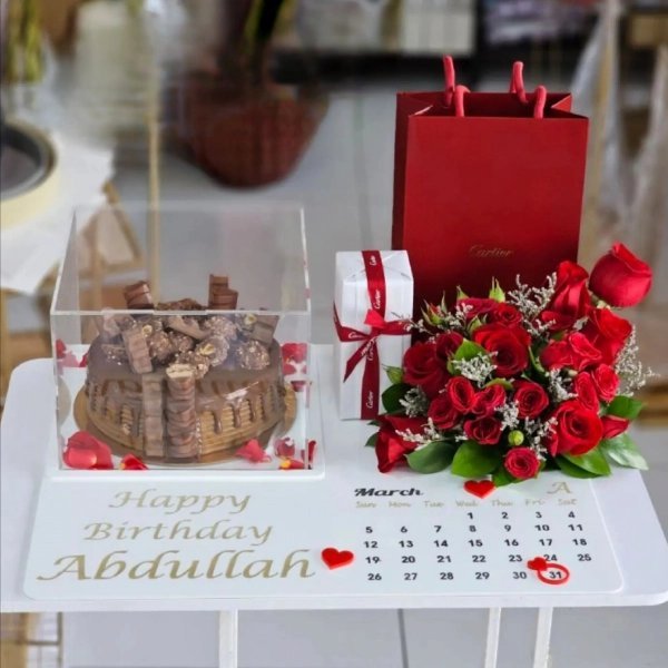 قاعدة اكلريك مع ورد طبيعي وكيك الكندر  وعطر من كارتير